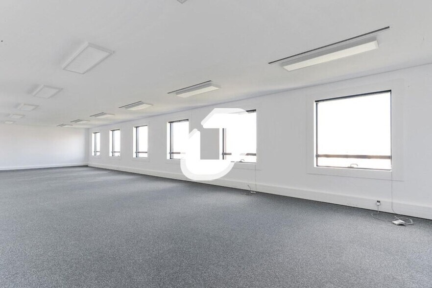 Allée Bienvenue, Noisy-le-Grand for lease - Interior Photo - Image 2 of 13