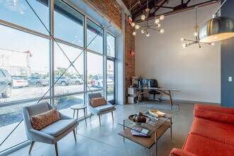 1304 McCallie Ave, Chattanooga, TN for lease Interior Photo- Image 2 of 8