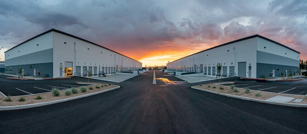 Sunset Rd & Pine St, Las Vegas, NV à louer - Photo du bâtiment - Image 2 de 17