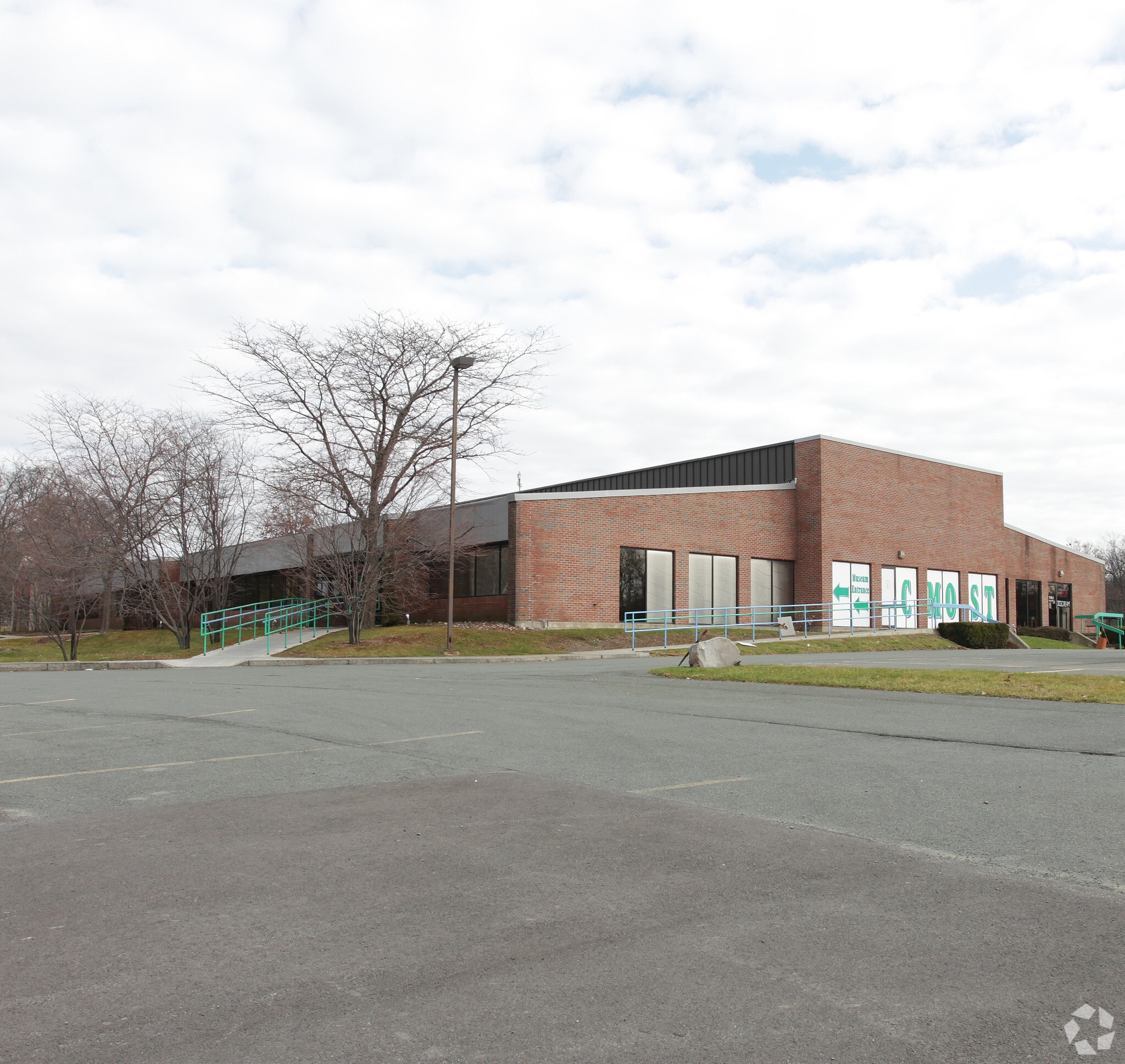 250 Jordan Rd, Troy, NY for lease Primary Photo- Image 1 of 5