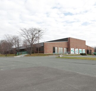 Plus de détails pour 250 Jordan Rd, Troy, NY - Local d'activités à louer