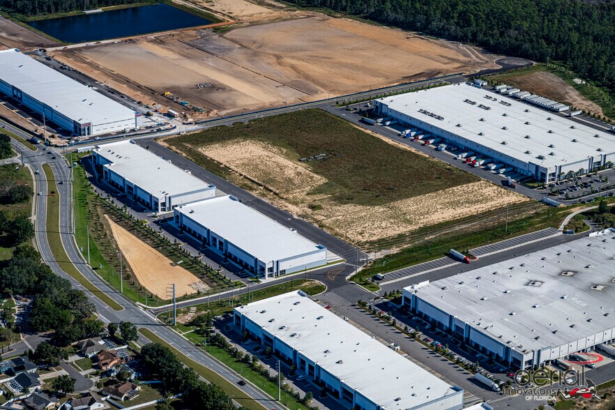 N Old Lake Wilson Rd, Kissimmee, FL for lease - Building Photo - Image 2 of 8