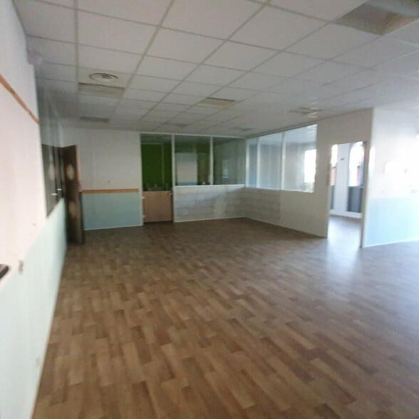 Bureau dans Grenoble à louer - Photo intérieure - Image 3 de 18