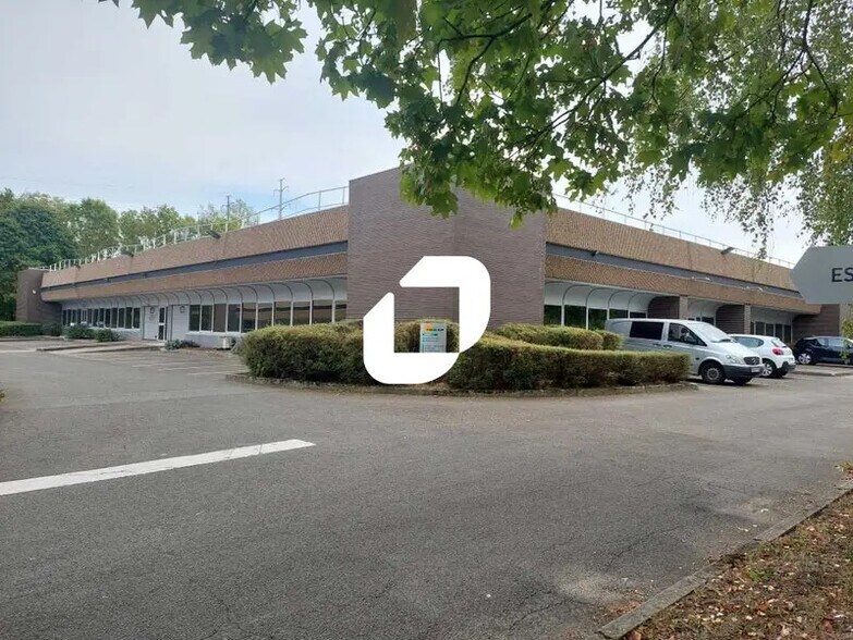 4 Rue Edouard Branly, Trappes for lease - Building Photo - Image 2 of 12