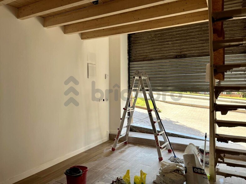 Multifamily in Barcelona, Barcelona for sale - Interior Photo - Image 3 of 4