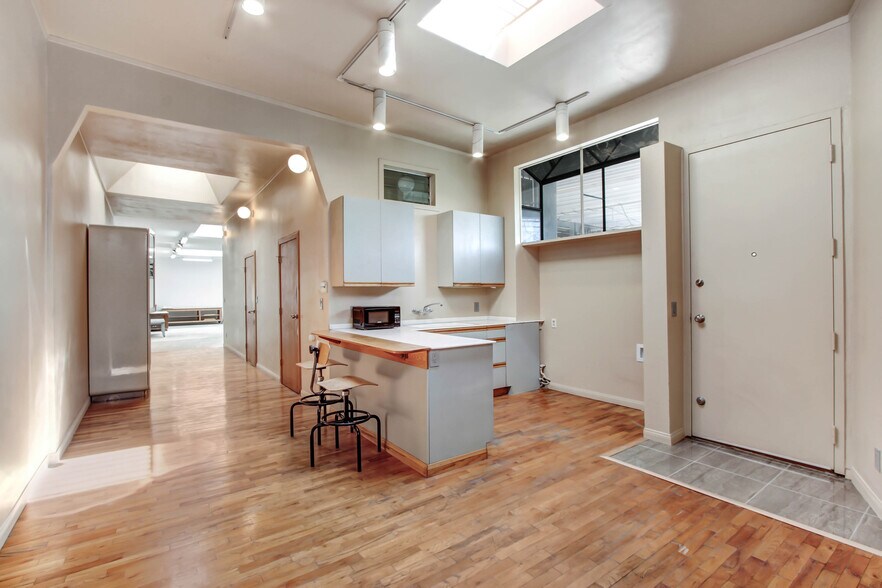 5726 W Washington Blvd, Los Angeles, CA à louer - Photo intérieure - Image 1 de 15