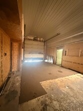 1490 S Nebo St, Yorktown, IN for lease Interior Photo- Image 2 of 8