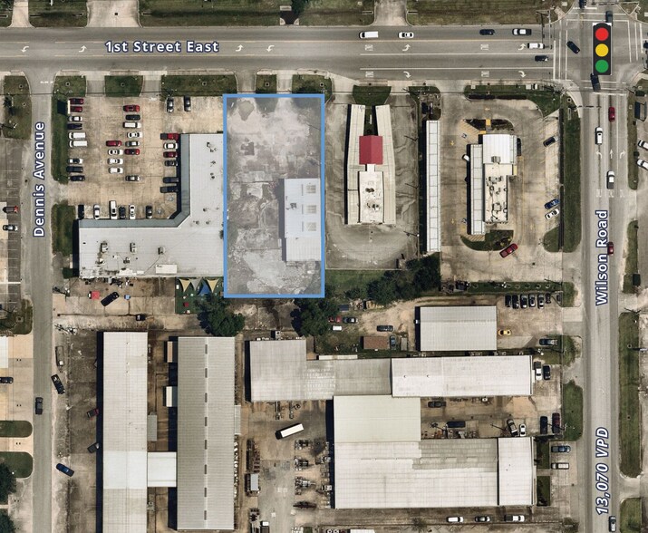 1514 E 1st St, Humble, TX à vendre - Photo du bâtiment - Image 2 de 3