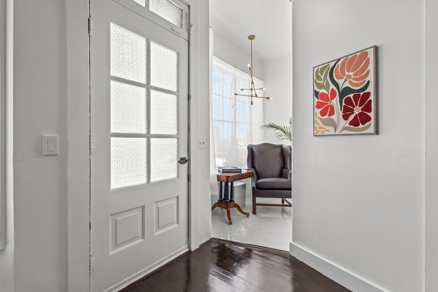 116 Calverley St, Providence, RI à vendre - Photo du bâtiment - Image 2 de 35
