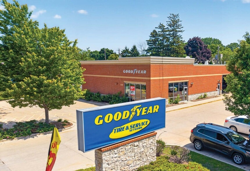 6130 N Port Washington Rd, Glendale, WI for sale - Building Photo - Image 2 of 6
