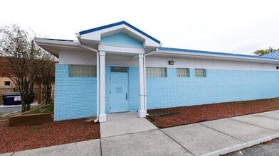 1750 N 50th St, Tampa, FL for lease Interior Photo- Image 1 of 13