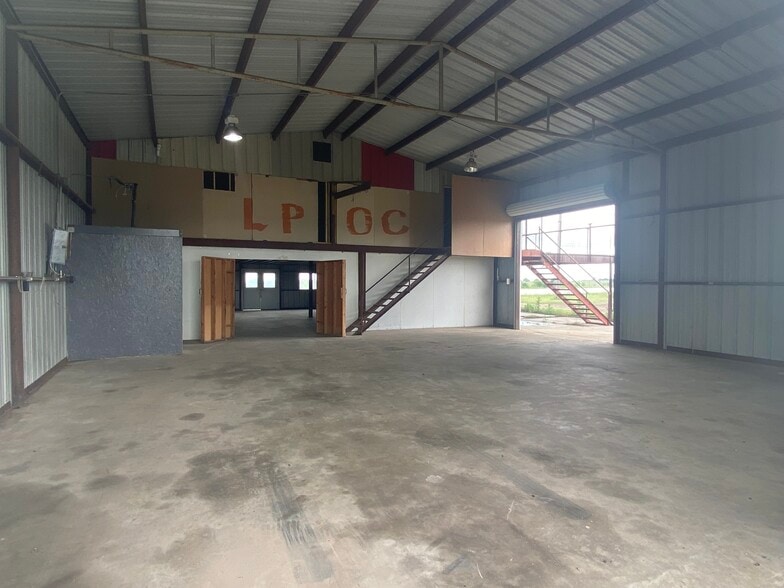 15194-15264 S IH 35, Bruceville, TX à louer - Photo du bâtiment - Image 3 de 5