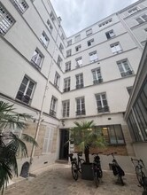 51 Rue Sainte-Anne, Paris à louer Photo du bâtiment- Image 1 de 1