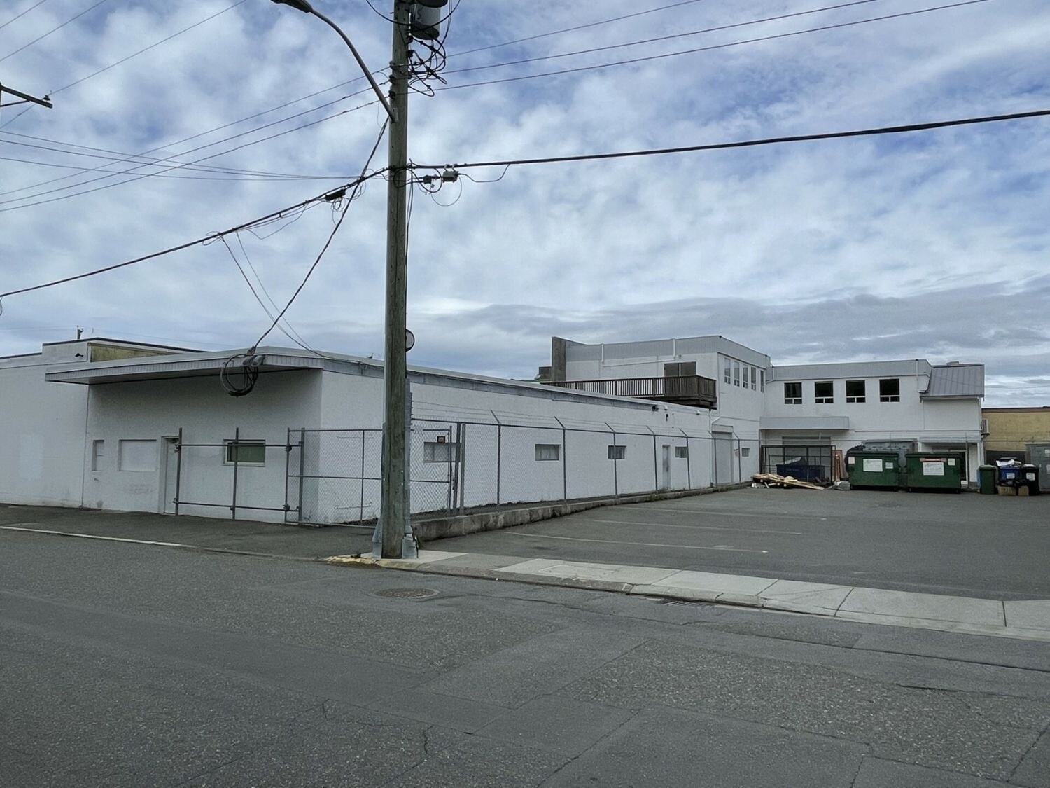 721 Aldebury St, Victoria, BC for lease Primary Photo- Image 1 of 8