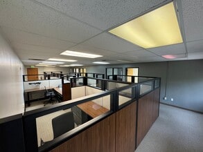 1700 K St, Bakersfield, CA for lease Interior Photo- Image 1 of 4