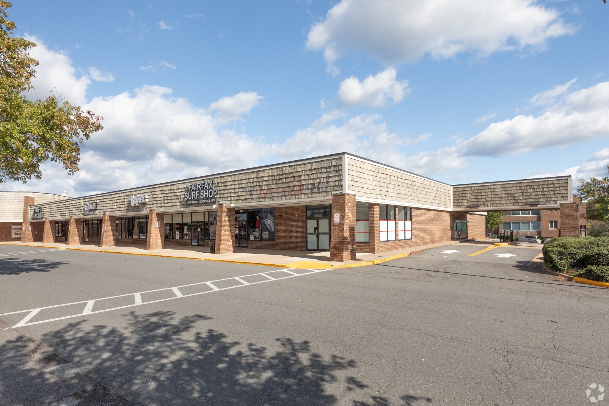 10384 Willard Way, Fairfax, VA for lease Primary Photo- Image 1 of 5
