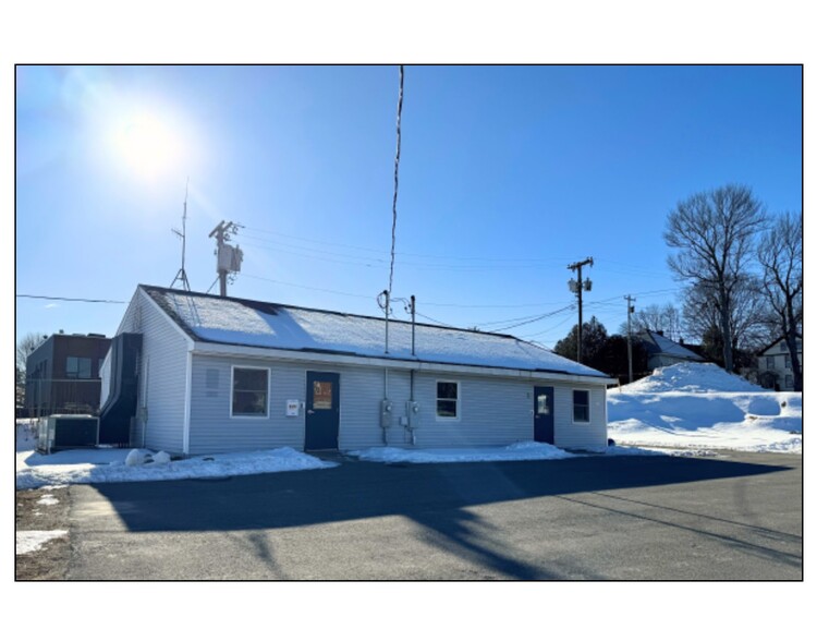 690 Main St, Bangor, ME for sale - Building Photo - Image 1 of 1