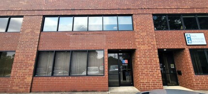 416-426 Crompton St, Charlotte, NC for lease Building Photo- Image 1 of 5