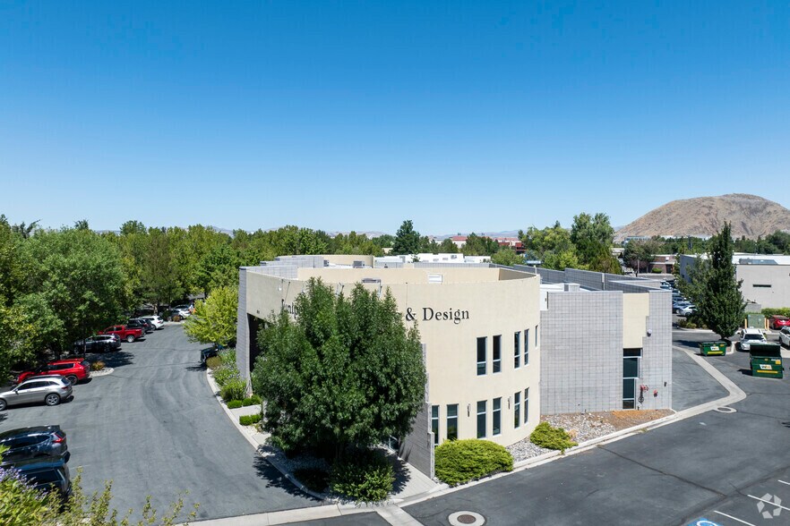 850 E Patriot Blvd, Reno, NV à vendre - Photo du bâtiment - Image 3 de 16