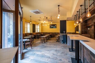 Plus de détails pour Multi-résidentiel à vendre