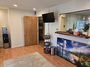 1827 Wells St, Wailuku, HI for lease Building Photo- Image 2 of 13