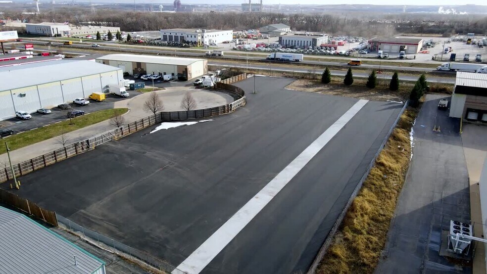 523 Vera Ct, Joliet, IL à louer - Vidéo sur l’inscription commerciale - Image 2 de 10