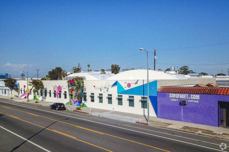 5370 Alhambra Ave, Los Angeles, CA à louer - Photo principale - Image 1 de 22