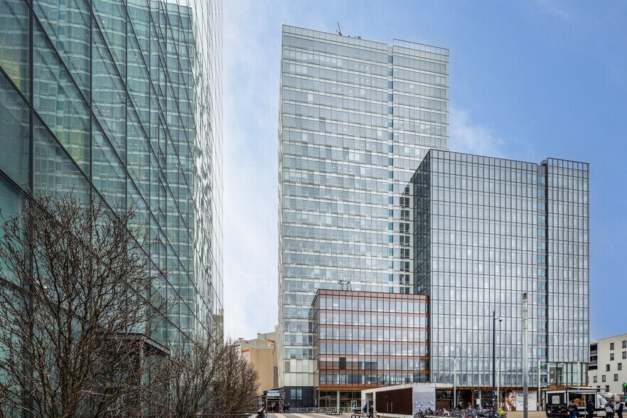 Office in Montreuil for lease - Building Photo - Image 3 of 4