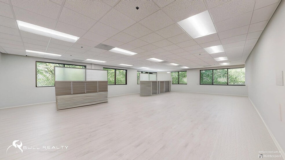 10680 Medlock Bridge Rd, Duluth, GA for lease - Building Photo - Image 3 of 11