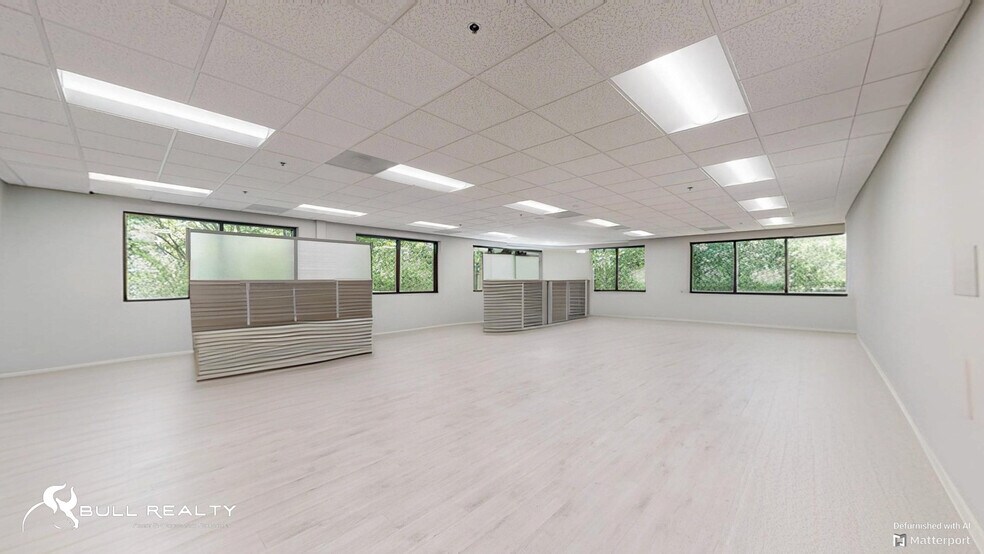 10680 Medlock Bridge Rd, Duluth, GA à louer - Photo du bâtiment - Image 3 de 11