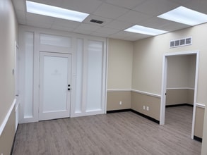 211-215 Winchester Dr, Tyler, TX à louer Photo intérieure- Image 1 de 10