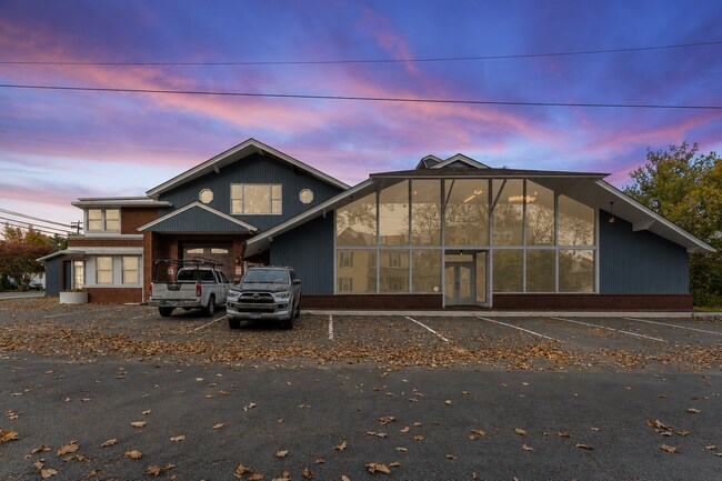 Plus de détails pour 101 E Marshall St, Remington, VA - Commerce de détail à vendre