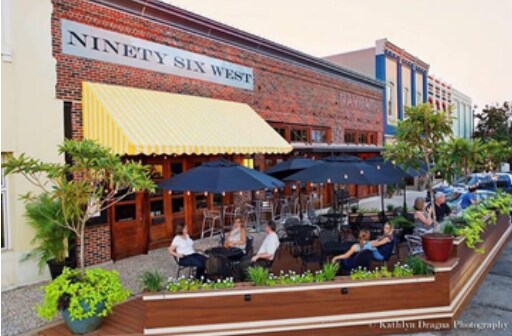 103 S Baylor St, Brenham, TX à vendre - Photo du bâtiment - Image 1 de 4