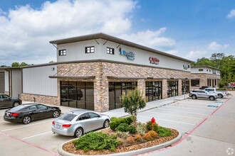 6427 Highway 105, Conroe, TX for lease Interior Photo- Image 1 of 2