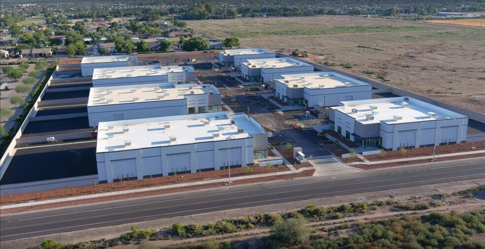 8607 E Pecos Rd, Mesa, AZ à louer - Aérien - Image 2 de 7