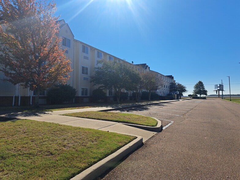 2131 Casino Strip Blvd, Robinsonville, MS à vendre - Photo du bâtiment - Image 3 de 12