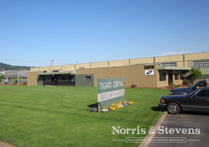 12700 SW Hall Blvd, Tigard, OR for lease - Building Photo - Image 1 of 14
