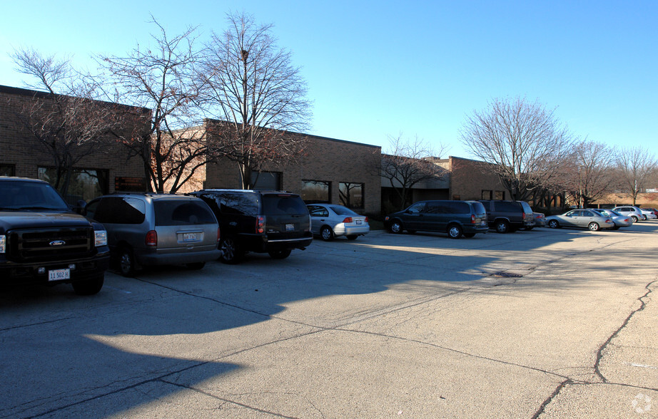 245 W Roosevelt Rd, West Chicago, IL for sale - Building Photo - Image 1 of 1