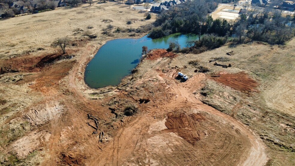 14300 N Bryant Ave, Edmond, OK à vendre - Photo du bâtiment - Image 3 de 13