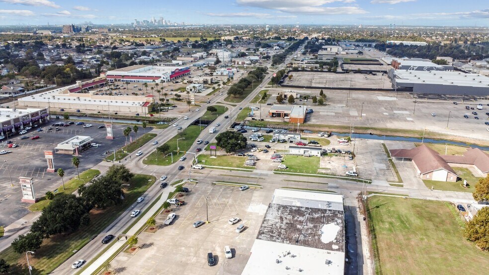 8717 W Judge Perez Dr, Chalmette, LA for sale - Aerial - Image 3 of 24