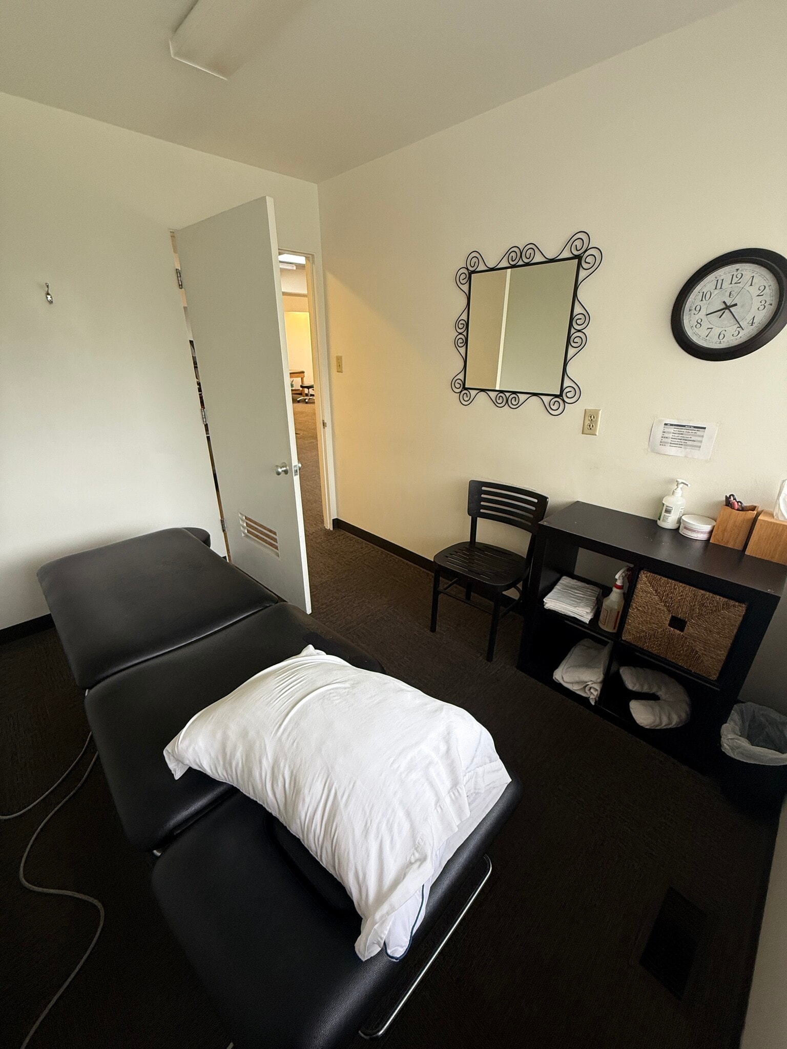 5410-5420 Barnes Ave NW, Seattle, WA à louer Photo intérieure- Image 1 de 9