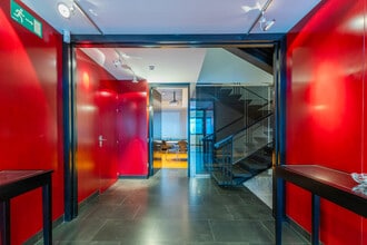 Calle de la Infanta Mercedes, 90, Madrid, Madrid à louer Photo intérieure- Image 2 de 5