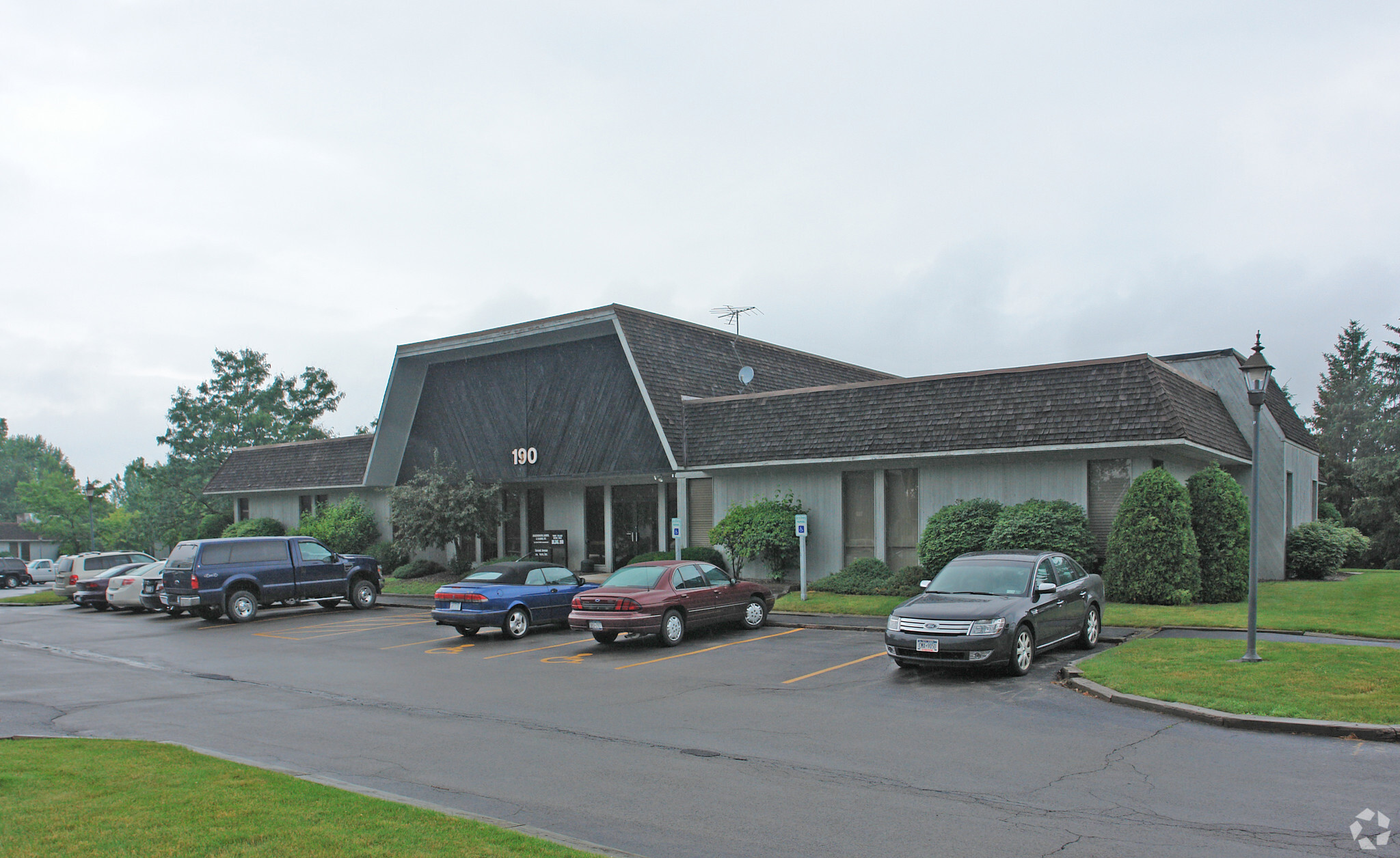 190 Office Park Way, Pittsford, NY à vendre Photo du bâtiment- Image 1 de 1