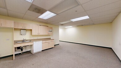 490 Mendocino Ave, Santa Rosa, CA for lease Building Photo- Image 2 of 13