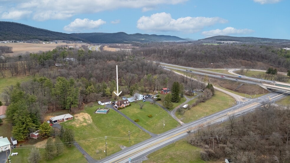 1329 Zion Rd, Bellefonte, PA à vendre - Photo du bâtiment - Image 2 de 8