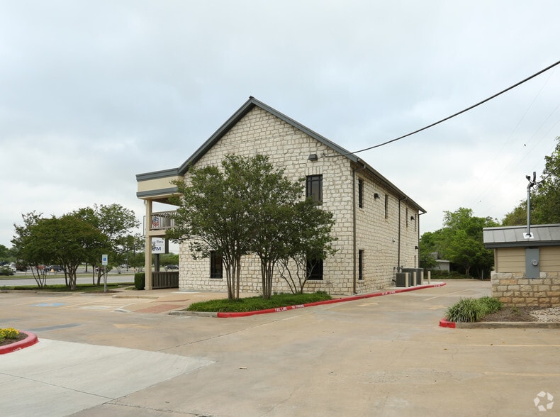 201 W Palm Valley Blvd, Round Rock, TX à louer - Photo du bâtiment - Image 3 de 10