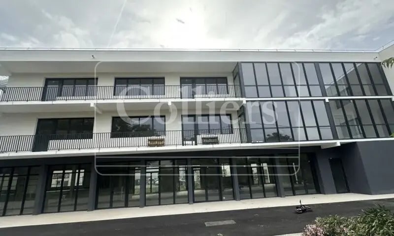 Office in Aubagne for lease - Building Photo - Image 1 of 1