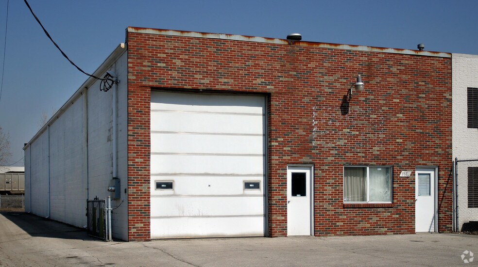 3550 Marine Rd, Toledo, OH à vendre - Photo du bâtiment - Image 2 de 3