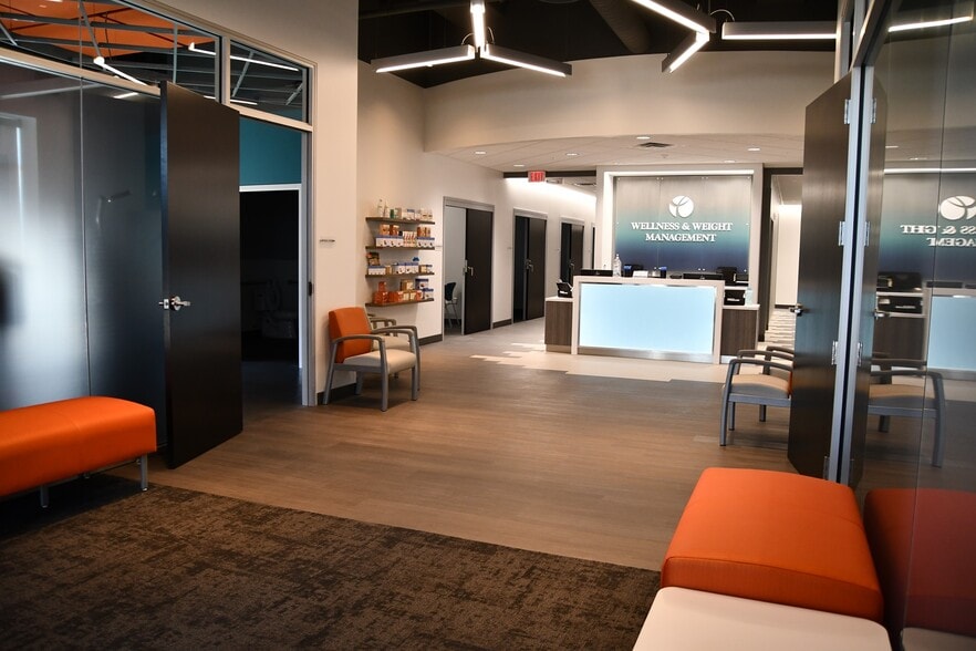 231 W Day Rd, Mishawaka, IN for sale - Building Photo - Image 3 of 6