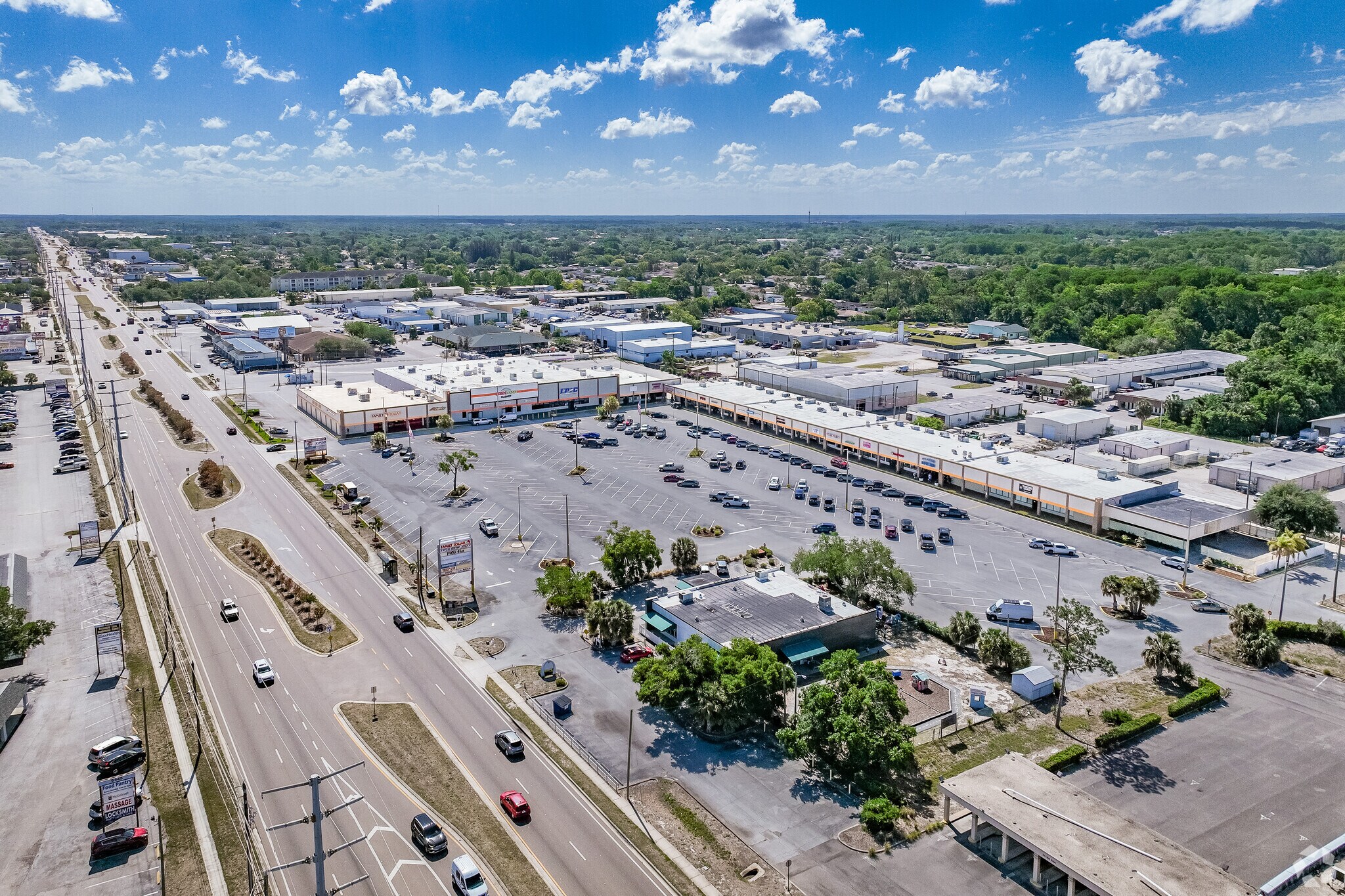 6658 Ridge Rd, Port Richey, FL à louer Photo principale- Image 1 de 26